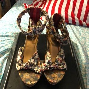 Women’s heels size 9